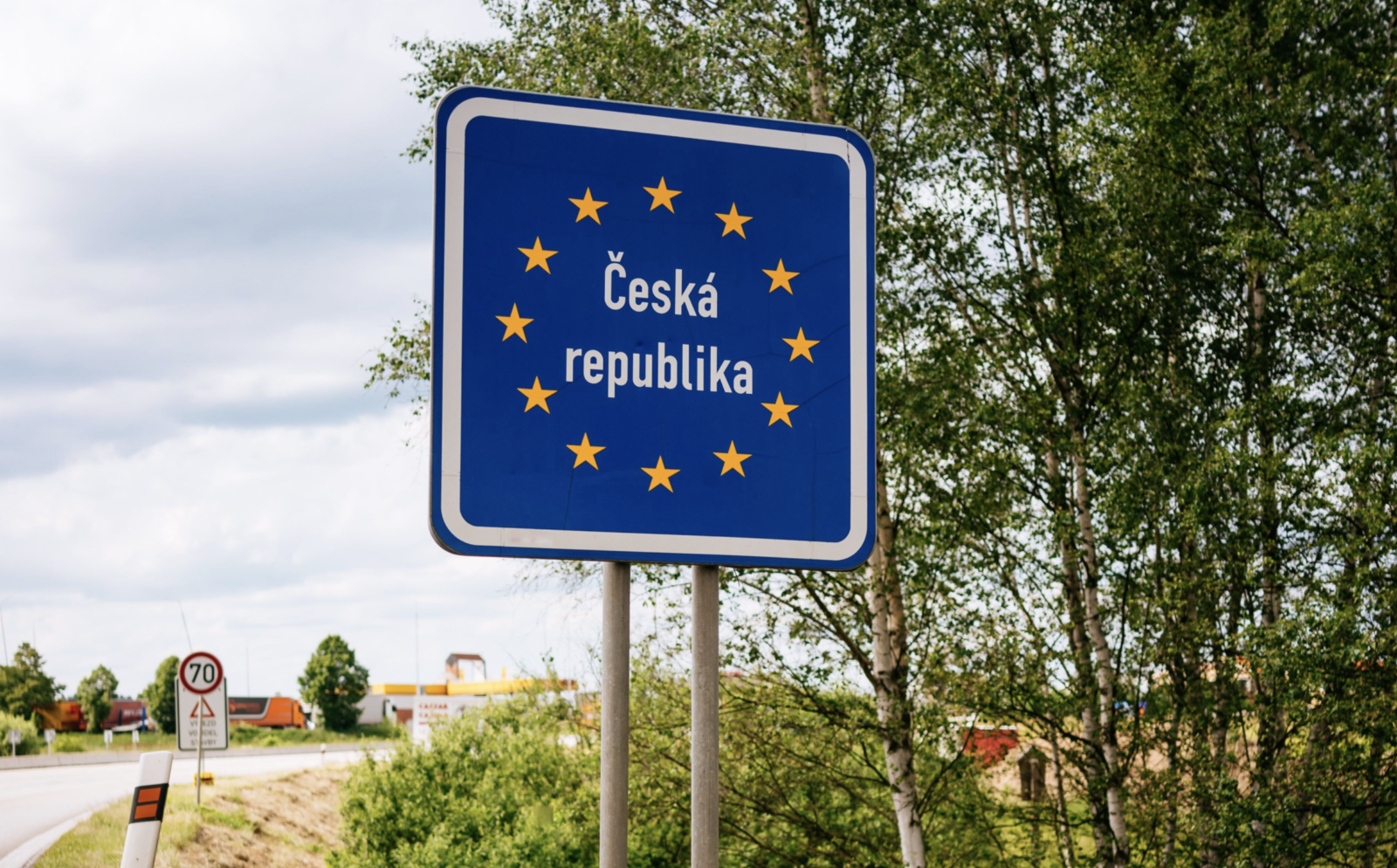 Czech Republic and Slovakia to Fully Reopen Mutual Border From Midnight