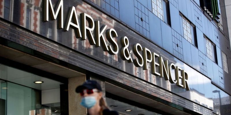 Marks & Spencer prague closing