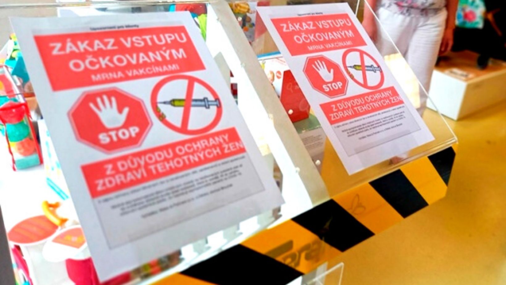 olomouc store ban vaccinated