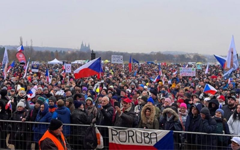 Protest Coronavirus Restrictions in Prague