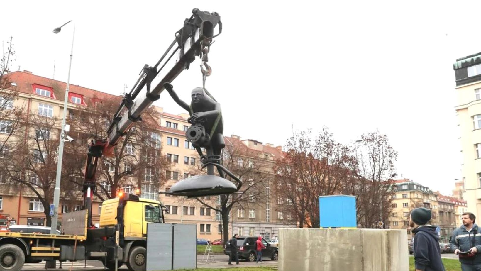 Statue of Vladimir Putin as a Nazi Goblin Unveiled in Prague