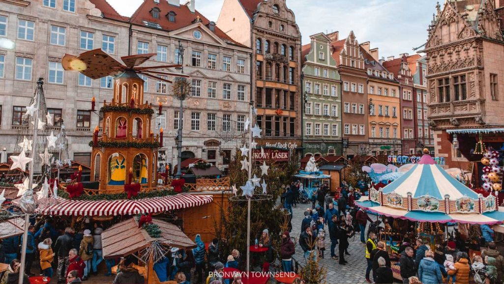 Češi vtrhnou do Polska za vánočními nákupy