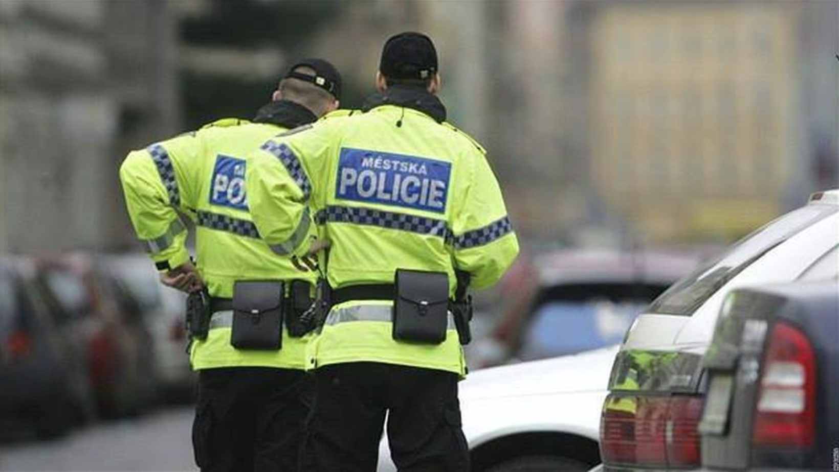 Prague Mystery: Stranger Throws CZK 120,000 at a Man and Disappears