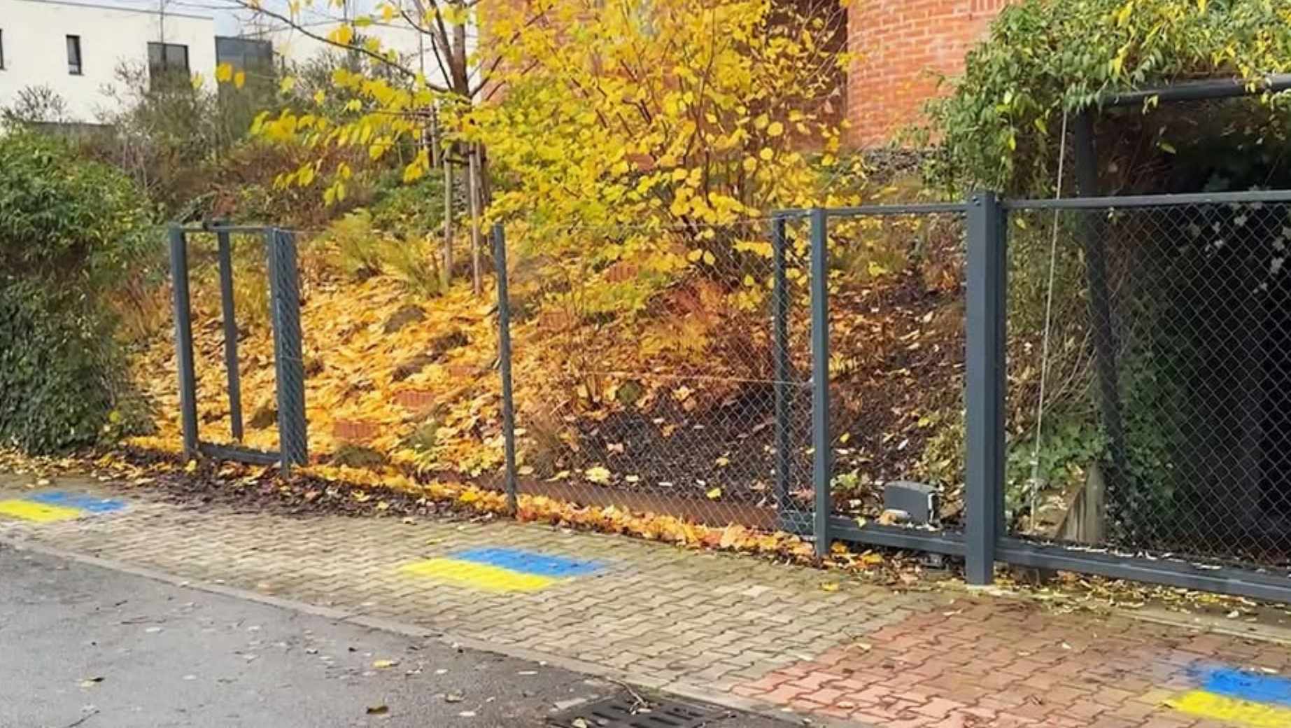 Ukrainian Flags and Graffiti Appear Around Tomio Okamura’s Home