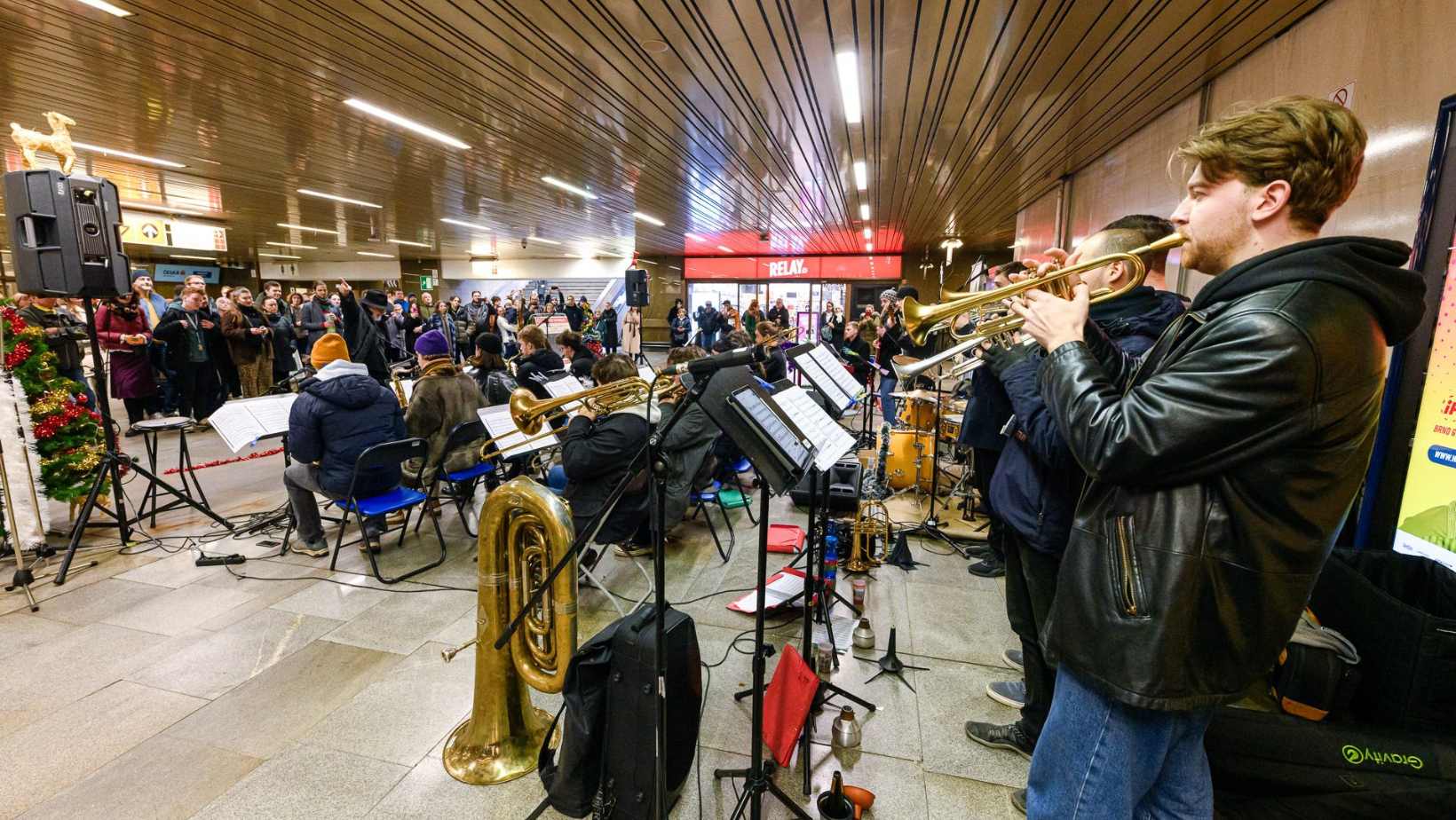 December 17: Live Music Returns to Three Prague Metro Stations