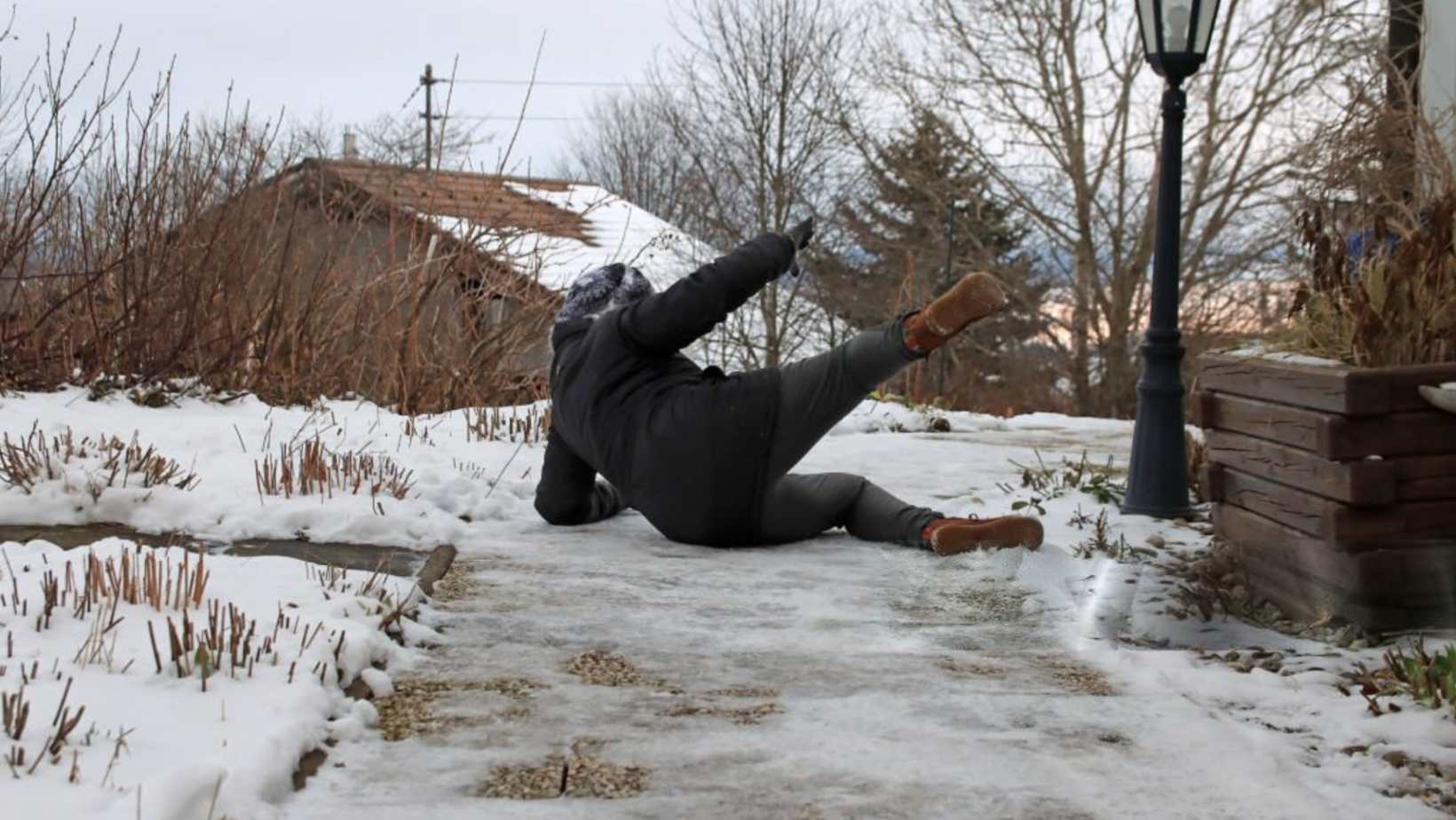 Slippery Morning in Prague Leaves More Than 100 Hurt