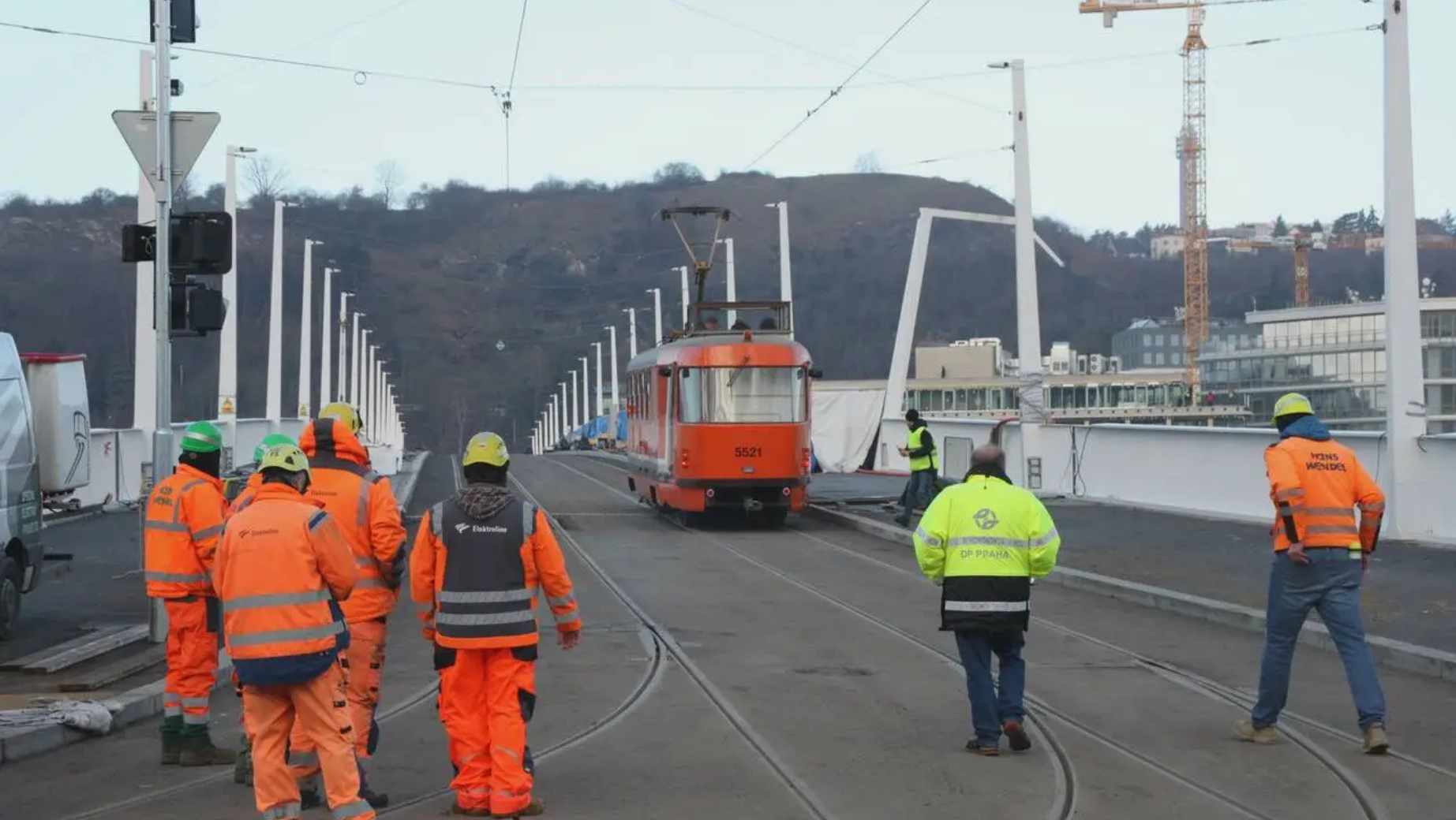 First Tram Crosses New Dvorecký Bridge as Testing Enters Final Stage