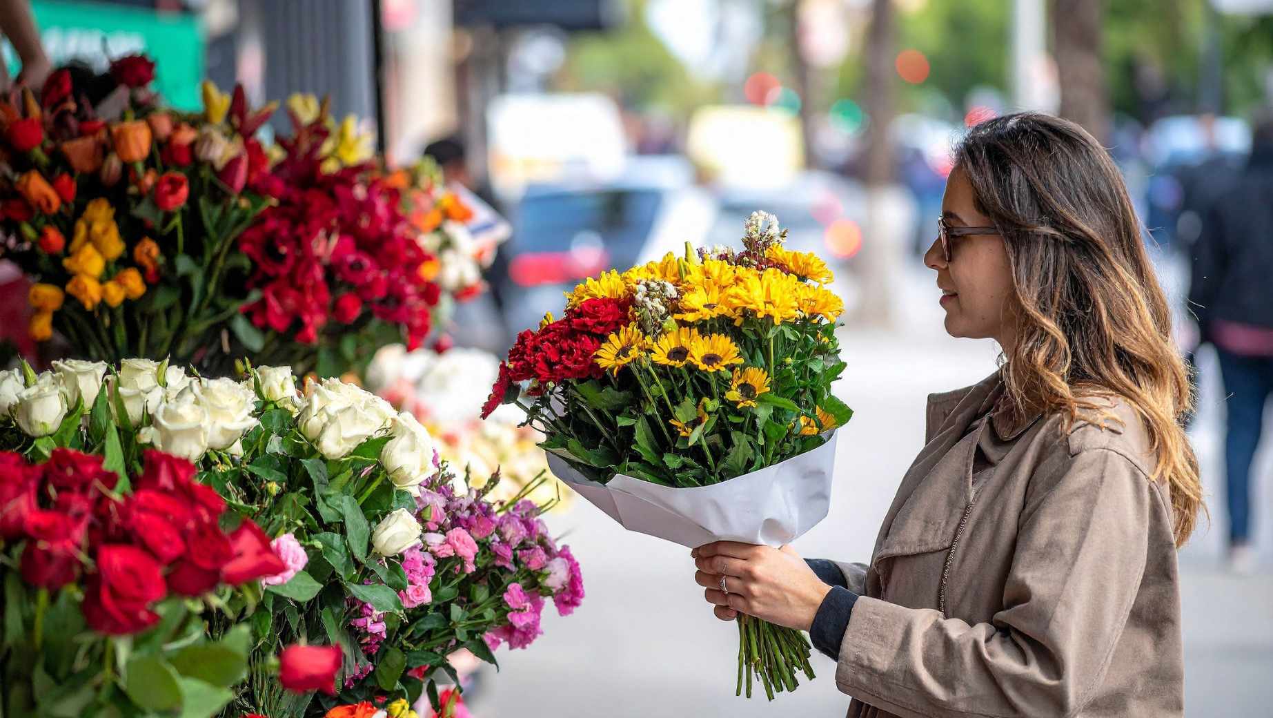 Surprise Bouquet for 99 CZK? New Service Rescues Unsold Flowers in Prague