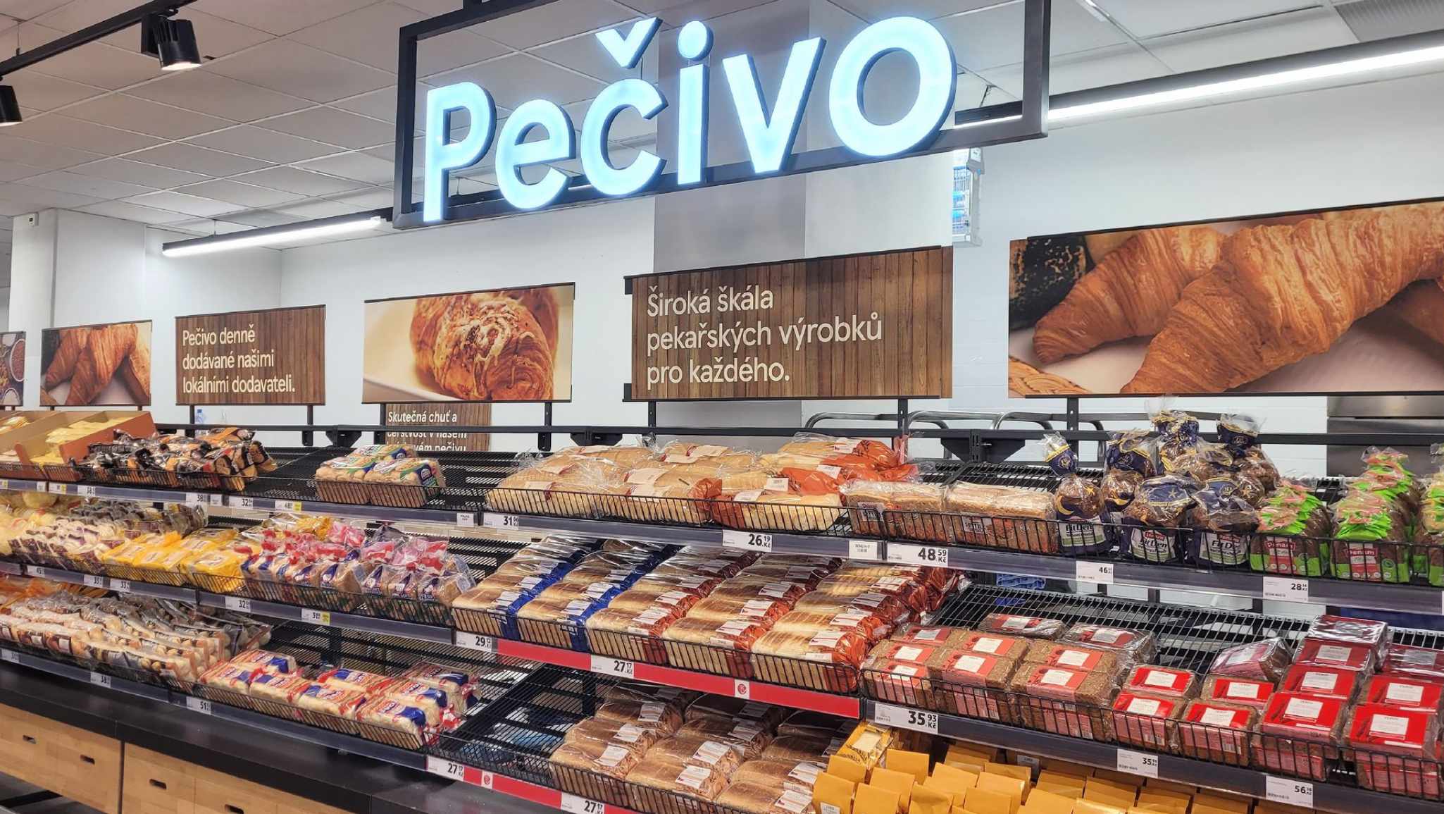 Iran Conflict: Water and Bread Prices Set to Rise in Czech Stores