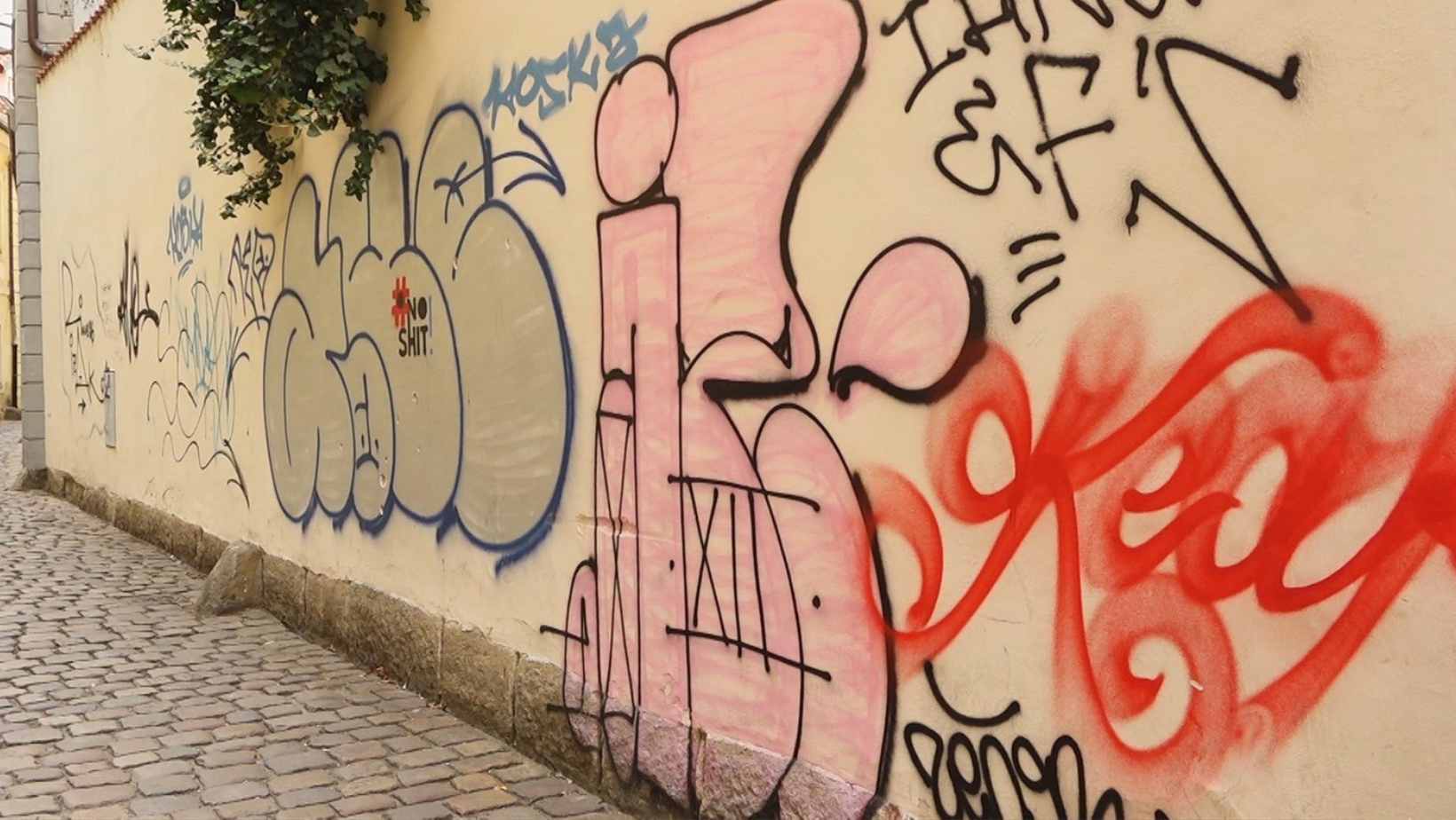 Prague 5 Steps Up Effort to Keep Streets Free of Graffiti