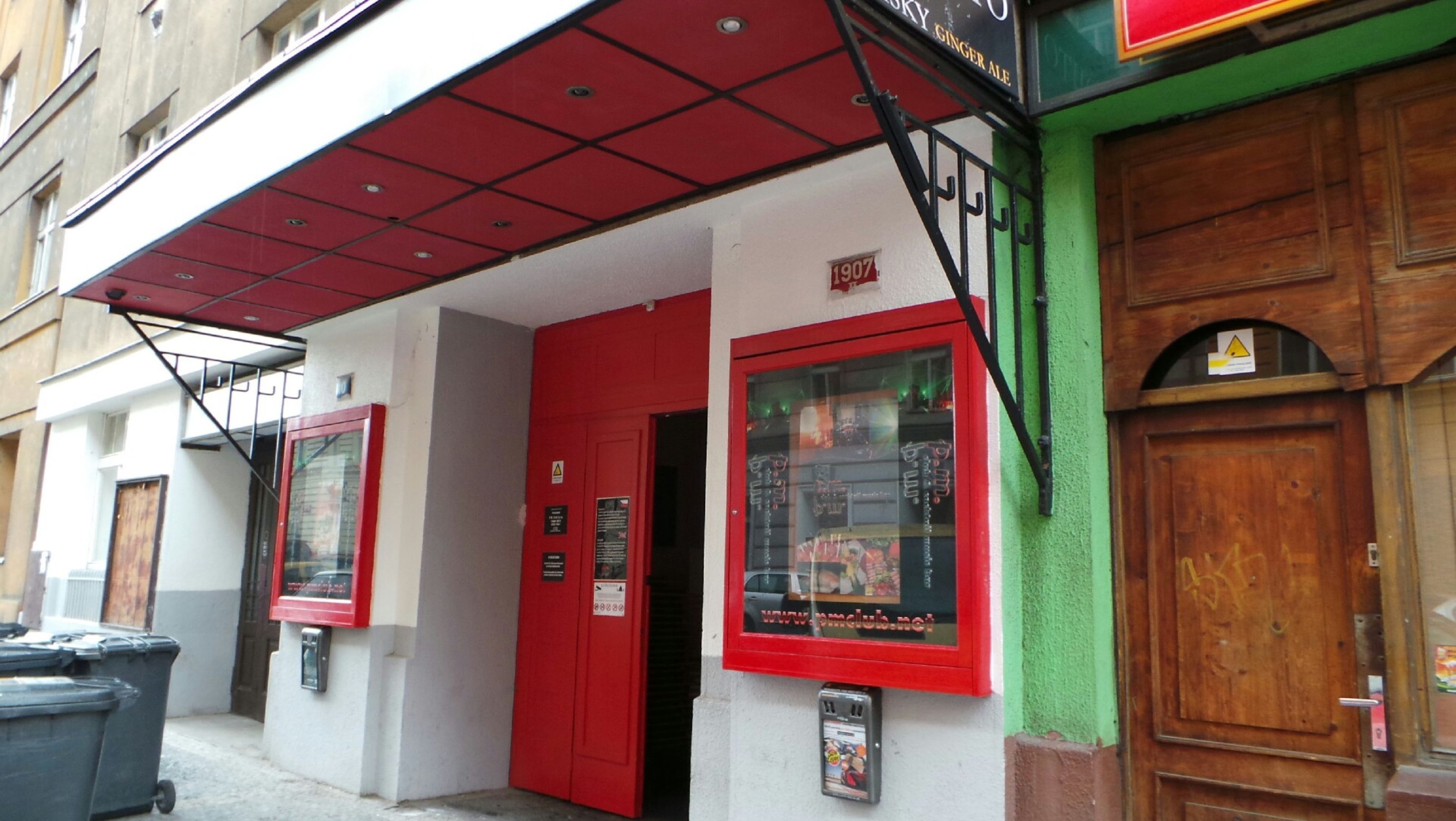 Man Killed in Stabbing Outside Prague Nightclub