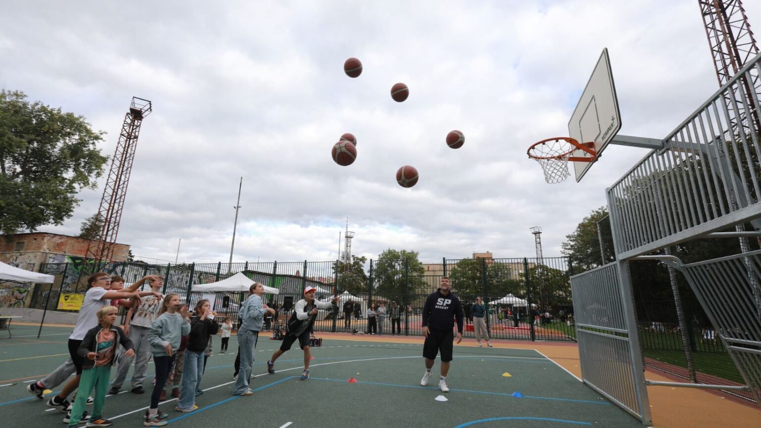 Exercise Machine Complex Prague 2 Opens New Sports Complex in Riegrovy Sady